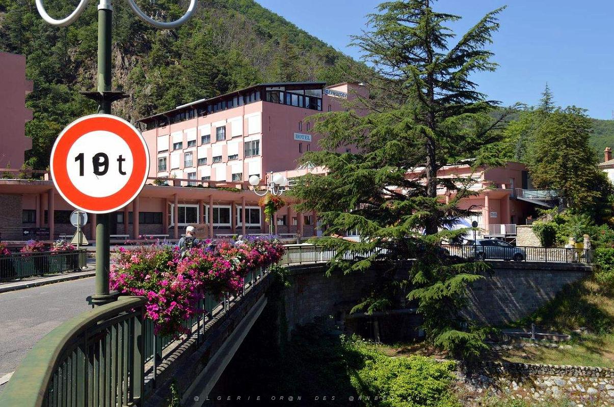 1 VERNET LES BAINS - PO - LE VIILAGE (65).JPG
